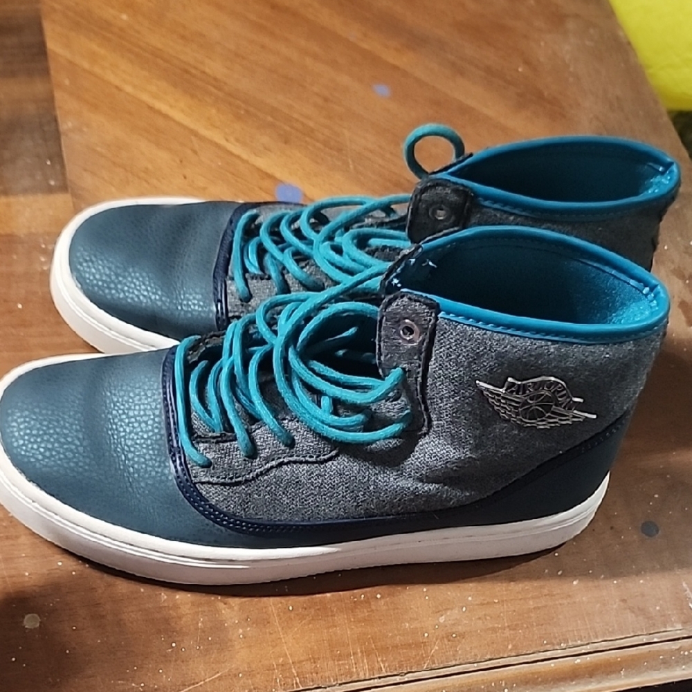 Nike AIR JORDAN Blue High-Top Sneakers